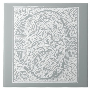 Cinzas cinzentas "O " das iniciais do monograma da