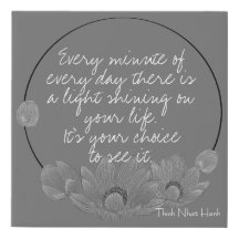 Cinzas e Citação Budista Branca Inspiradora