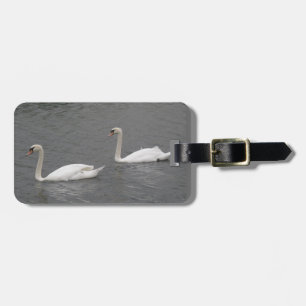 Cisnes sobre o rio Etiqueta de Bagagem Personaliza
