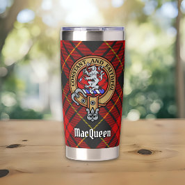 Clan MacQueen Crest sobre Tartan