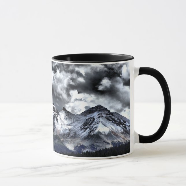 Claridade sob a caneca de café das nuvens (Direita)