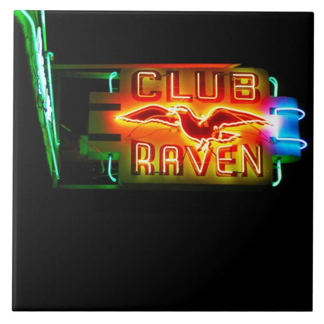 Club Raven (Frente)