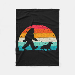 Cobertor De Velo Amante de Sasquatch Retro Doxie Wiener Dog Walker