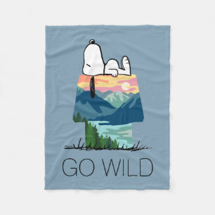 Cobertor De Velo Amendoins   Snoopy Dog House Sunrise