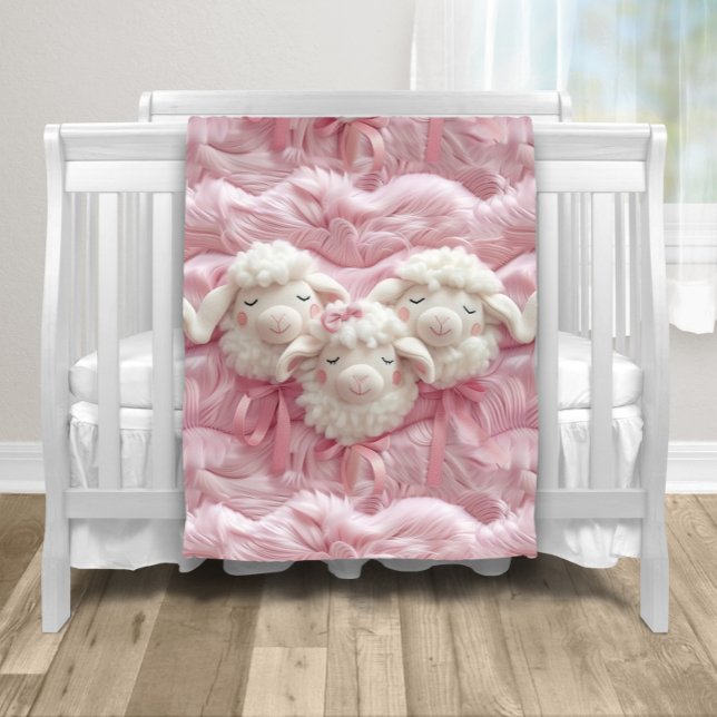 Cobertor De Velo Arco de Cordeirinho Menina (Sweet pink lamb baby blanket with sleepy little sheep on a cozy pink background. )