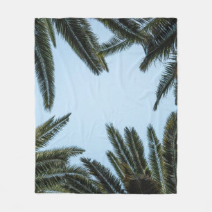 COBERTOR DE VELO ÁRVORE VERDE PALM SOB CÉU BRANCO