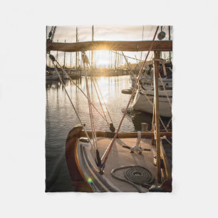 Cobertor De Velo Barco à Vela Náutico e Pôr do Sol na Marina