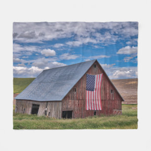 Cobertor De Velo Barn com bandeira americana  Colfax, Washington