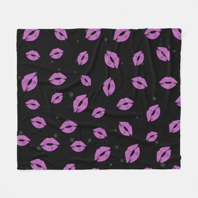 Cobertor De Velo Beijos de Batom Roxo em Fundo Preto Padrão (Frente (Horizontal))