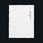 Cobertor De Velo Black Girly Monographic Name Modern<br><div class="desc">Nome do Monograma Negro Fleece Blanket Isto faz o doce e perfeito aniversário de 16 anos,  casamento,  chá de panela,  aniversário,  chá de fraldas ou festa de solteira presente para alguém que ama luxo de luxo e estilos quíticos.</div>