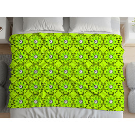 Cobertor De Velo Bright green towel with intricate circular pattern