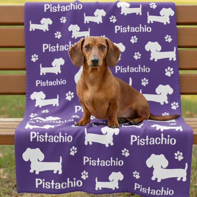Cobertor De Velo Cão-canino personalizado-roxa-mosca (Cozy personalized dachshund blanket - purple with dog name)