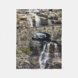 Cobertor De Velo Cascata Através da Pedra