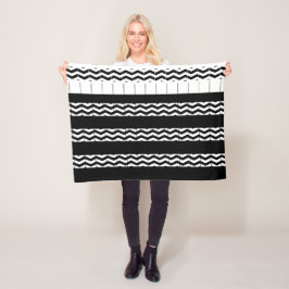 COBERTOR DE VELO CHEVRON PRETO E BRANCO