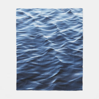 COBERTOR DE VELO CLOSE UP PHOTO OF BODY OF WATER