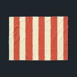 Cobertor De Velo Cobertura listrada do velo da tenda de circo retro<br><div class="desc">Direito da etapa acima, povos! Pise até tenda de circo retro surpreendente à cobertura listrada do velo. Sim, vem um vem tudo! Este alinhador longitudinal clássico caracteriza as largamente, listras vermelhas e de creme reminiscentes de uma tenda do circus da tenda de circo. Este design emparelha-se belamente com a linha...</div>