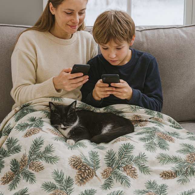 Cobertor De Velo Cozy Evergreen e Pinhas  (Cozy and warm fleece blanket featuring pine branches and pinecones. )