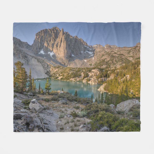 Cobertor De Velo Crag do templo e segundo lago (Frente (Horizontal))