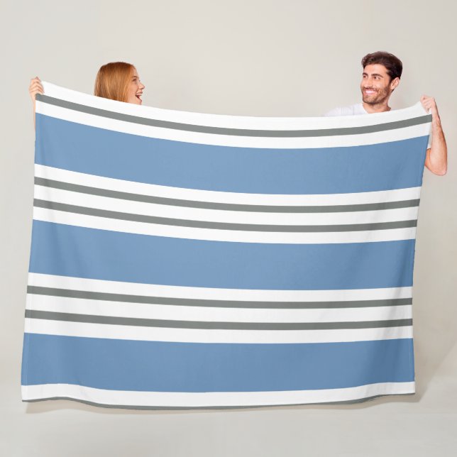 Cobertor De Velo Dusty Blue and White Coastal Stripes (In Situ)