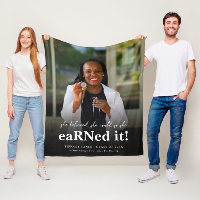 Cobertor De Velo Ela Acreditava Na Graduação De Foto De Enfermeira (In Situ)