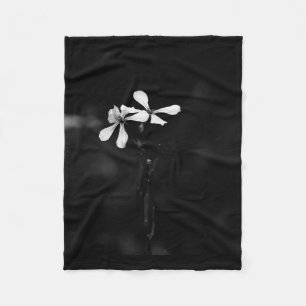 Cobertor De Velo floral preto e branco minimalista