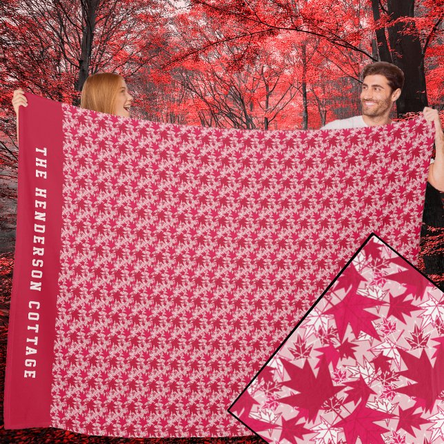 Cobertor De Velo Folhas de Bordo em um Fundo Rosa (Red and White Maple Leaves on a Pink Background Fleece Blanket)