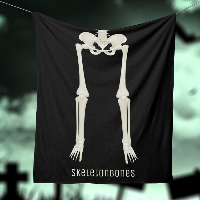 Cobertor De Velo Folheto de Esqueleto Divertido Halloween Black Fle (Spooky skeleton leg blanket with space for your name. Perfect to snuggle under for halloween movies)