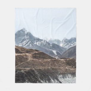 COBERTOR DE VELO FOTO DE PAISAGEM DAS MONTANHAS SOB NUVENS BRANCAS