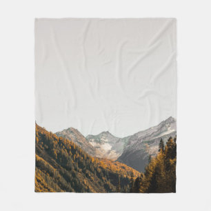 COBERTOR DE VELO FOTOGRAFIA AERIAL DA MONTANHA SOB PELE NUVEM