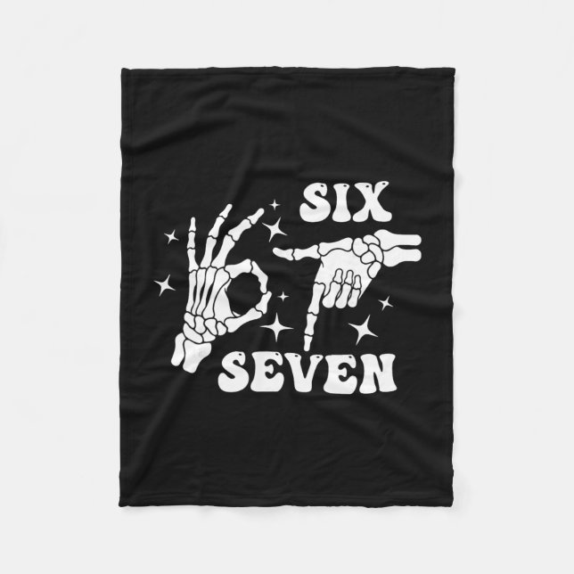 Cobertor De Velo Funny Six Seven 67 Meme Gen Alpha Skeleton Hands  (Frente)