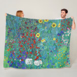 Cobertor De Velo Jardim de fazenda com girassóis, Gustav Klimt<br><div class="desc">Gustav Klimt (14 de julho de 1862 - 6 de fevereiro de 1918) foi um pintor simbólico austríaco e um dos membros mais proeminentes do movimento Secessão de Viena. Klimt é notado por suas pinturas, murais, esboços, e outros objetos de arte. Além de suas obras figurativas, que incluem alegorias e...</div>