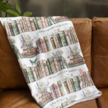 Cobertor De Velo Livros e Blossomas Vintage | Biblioteca Personaliz<br><div class="desc">Junte-se ao charme do eterno com nossos Livros Vintage e Blossoms Biblioteca Personalizada Fleece Blanket. Perfeito para amantes de livros, este cobertor maravilhosamente desenhado apresenta linhas de livros ao estilo vintage adornados com delicados arranjos florais, borboletas e matizes pastéis macios. Personalize o cobertor com suas citações favoritas de livros ou...</div>