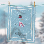 Cobertor De Velo Magic and Wonder Christmas Snowman Blue ID440<br><div class="desc">Bonita design de velo de Natal, com um estilizado boneco de neve emoldurado em branco sobre um cadete azul espalhado com flocos de neve e estrelas. A elegante tipografia de tendências de 'Magic and Wonder' completa a design. Adicione seu nome para personalizar, se preferido. Procure ID440 para ver outros produtos...</div>
