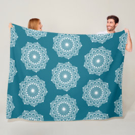 Cobertor De Velo Mandala Branco em Fundo Azul