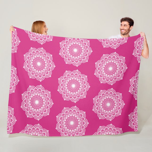 Cobertor De Velo Mandala Branco em Fundo Rosa (In Situ)