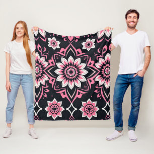 Cobertor De Velo Mandala rosa e branca sobre fundo preto