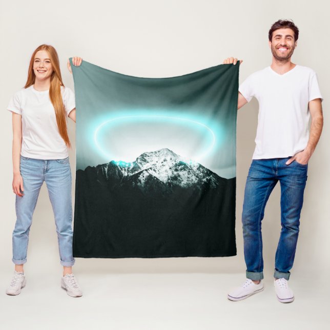 Cobertor De Velo Misteriosa luz azul-neon da montanha nevada (In Situ)