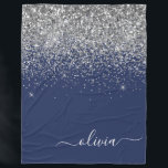 Cobertor De Velo Monograma de Sparkle Azul Girly Marinho de Prata<br><div class="desc">Nome do Monograma do Script Glitter Glitter Azul Silver e Marinho Azul Espelho e Folheto Inicial. Isto faz o doce e perfeito aniversário de 16 anos,  casamento,  chá de panela,  aniversário,  chá de fraldas ou festa de solteira presente para alguém que ama luxo de luxo e estilos quíticos.</div>