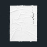 Cobertor De Velo Monograma Moderna Nome Menina Preta<br><div class="desc">Cobertor de Fleece com Nome Monograma Preta. Isso torna o presente perfeito para aniversário de 16 anos,  casamento,  chá de noiva,  aniversário de casamento,  chá de bebê ou festa de despedida de solteira para alguém que ama luxo glamoroso e estilos chiques.</div>