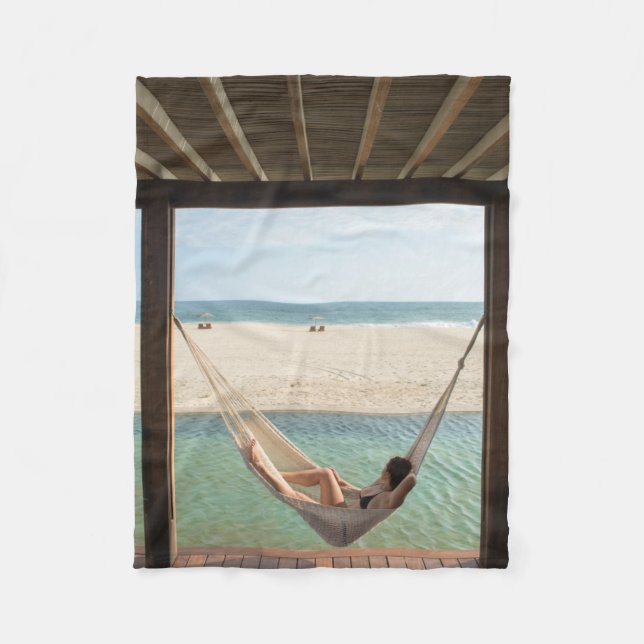 Cobertor De Velo Mulher que coloca em um Hammock em um hotel (Frente)