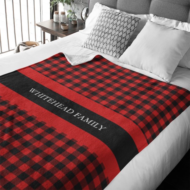Cobertor De Velo Nome Clássico Vermelho Xadrez de Buffalo (Add some personalized style and cozy comfort to your space with this classic buffalo plaid)