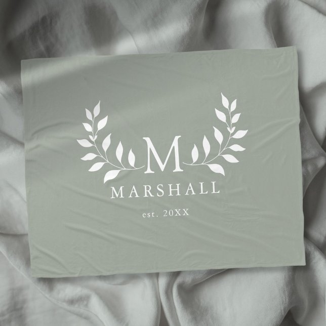 Cobertor De Velo Nome da Família Monograma Floral Moderno Elegante  (Green Elegant Modern Floral Monogram Family Name Fleece Blanket)