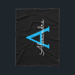 Cobertor De Velo Nome do Monograma Girly de Script Preto Azul<br><div class="desc">Nome do Monograma Negro e Azul Fleece Blanket. Isto faz o doce e perfeito aniversário de 16 anos,  casamento,  chá de panela,  aniversário,  chá de fraldas ou festa de solteira presente para alguém que ama luxo de luxo e estilos quíticos.</div>