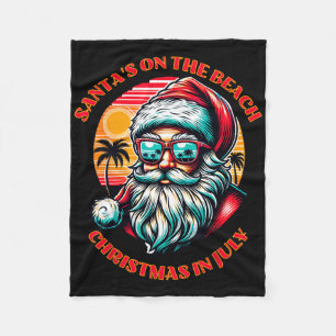 Cobertor De Velo O Papai Noel está na praia. Natal em julho. 
