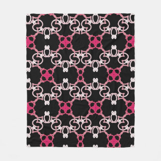 Cobertor De Velo Padrão Geométrico Em Rosa, Branco E Roxo.