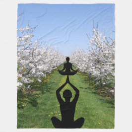 Cobertor De Velo Path of Blossoms: Meditative Spring Journey