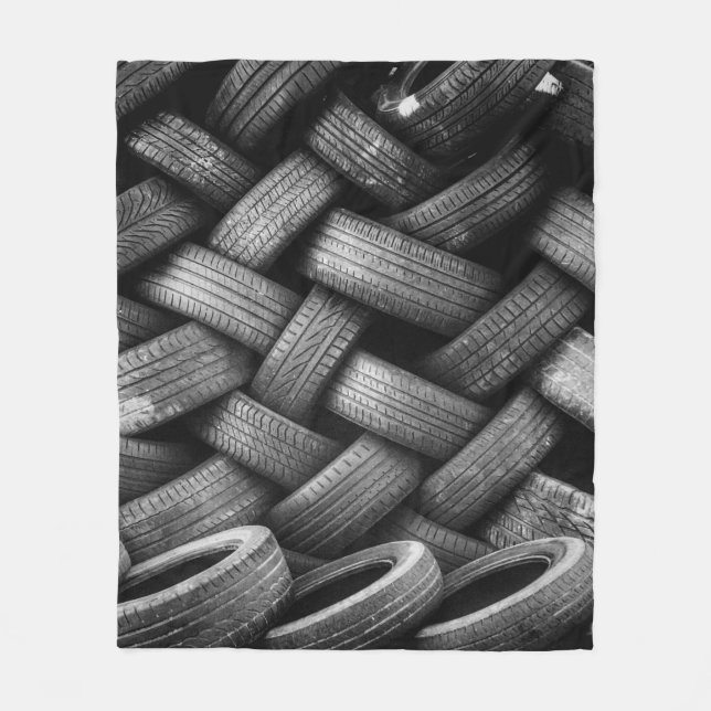 Cobertor De Velo Pile tires rubber stacked used (Frente)