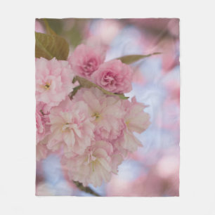 COBERTOR DE VELO PINK CHERRY BLOSSOM EM FECHAR FOTOGRAFIA