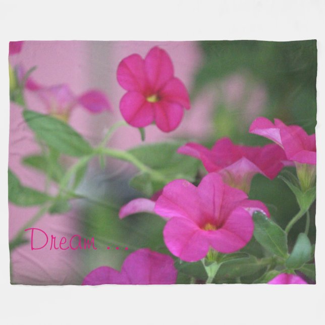 Cobertor De Velo Pink Petunia Fleece Blanket (Frente (Horizontal))