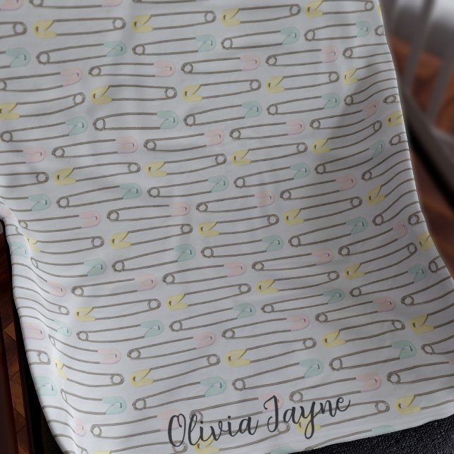 Cobertor De Velo Pino de Segurança Cinzas Modernas Crianças Fleece  (Just add your name to this cute diaper pin pattern blanket)